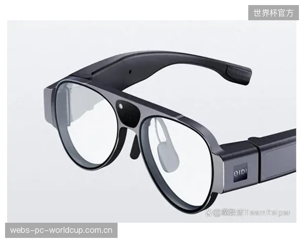 终极形态:2028年的体育馆维修工程师将佩戴AR眼镜,其实时视野会叠加显示来自在线监控系统的三维转角数据 终极形态:2028年的体育馆维修工程师将佩戴AR眼镜,其实时视野会叠加显示来自在线监控系统的三维转角数据